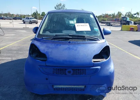 2013 Smart Fortwo Pure z USA, uszkodzony, nr VIN WMEEJ3BA1DK664524